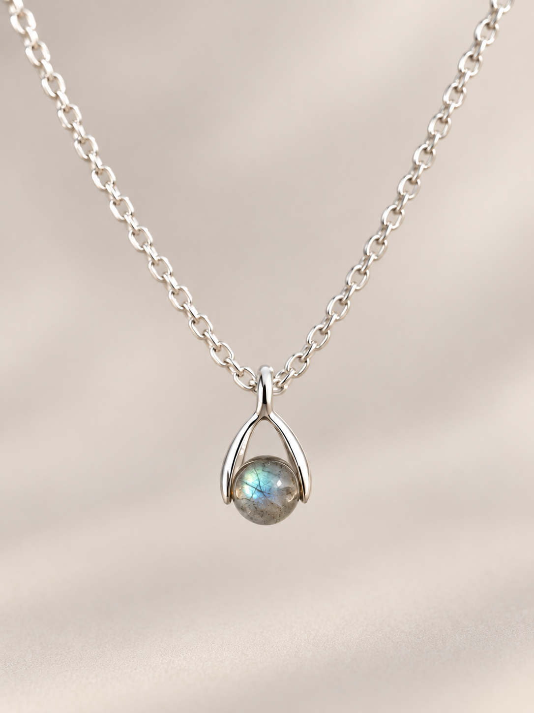 Silver plated labradorite necklace
