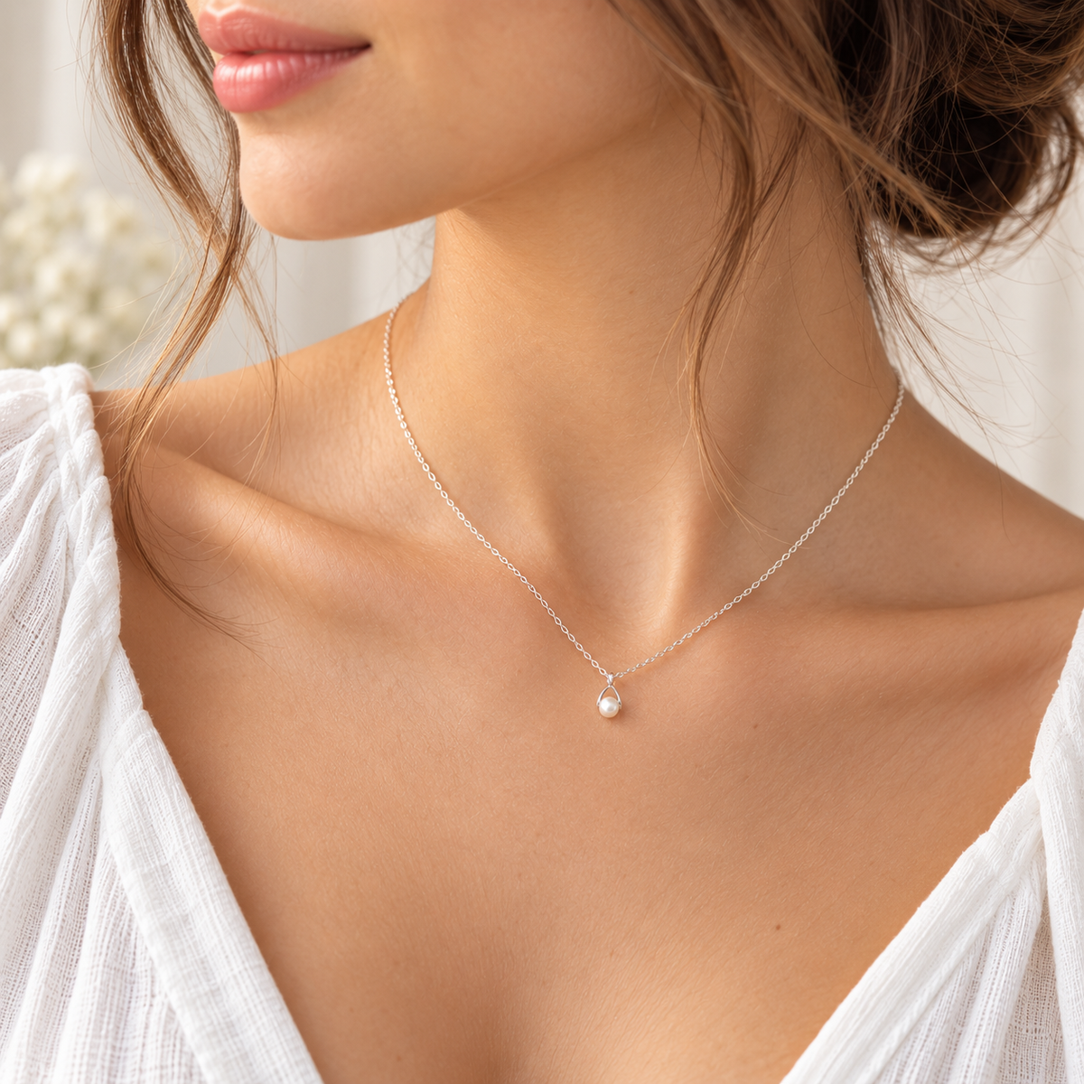 Silver plated freshwater pearl pendant necklace