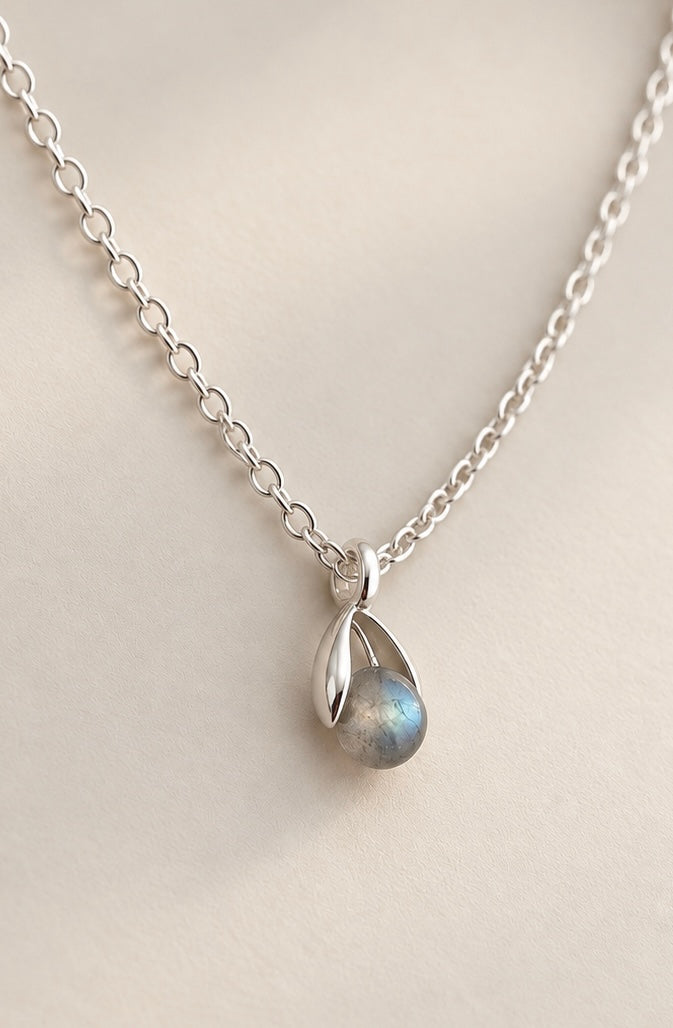 Silver plated labradorite necklace